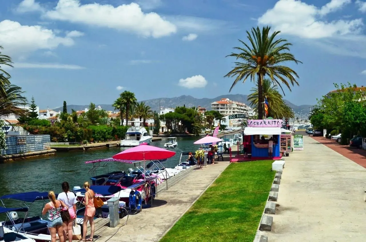 Apart-Rent Apartment Bahia 0022 Empuriabrava 0*,  Španělsko